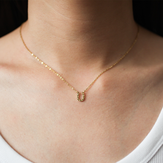 Hammered U-shape necklace 150 Gold