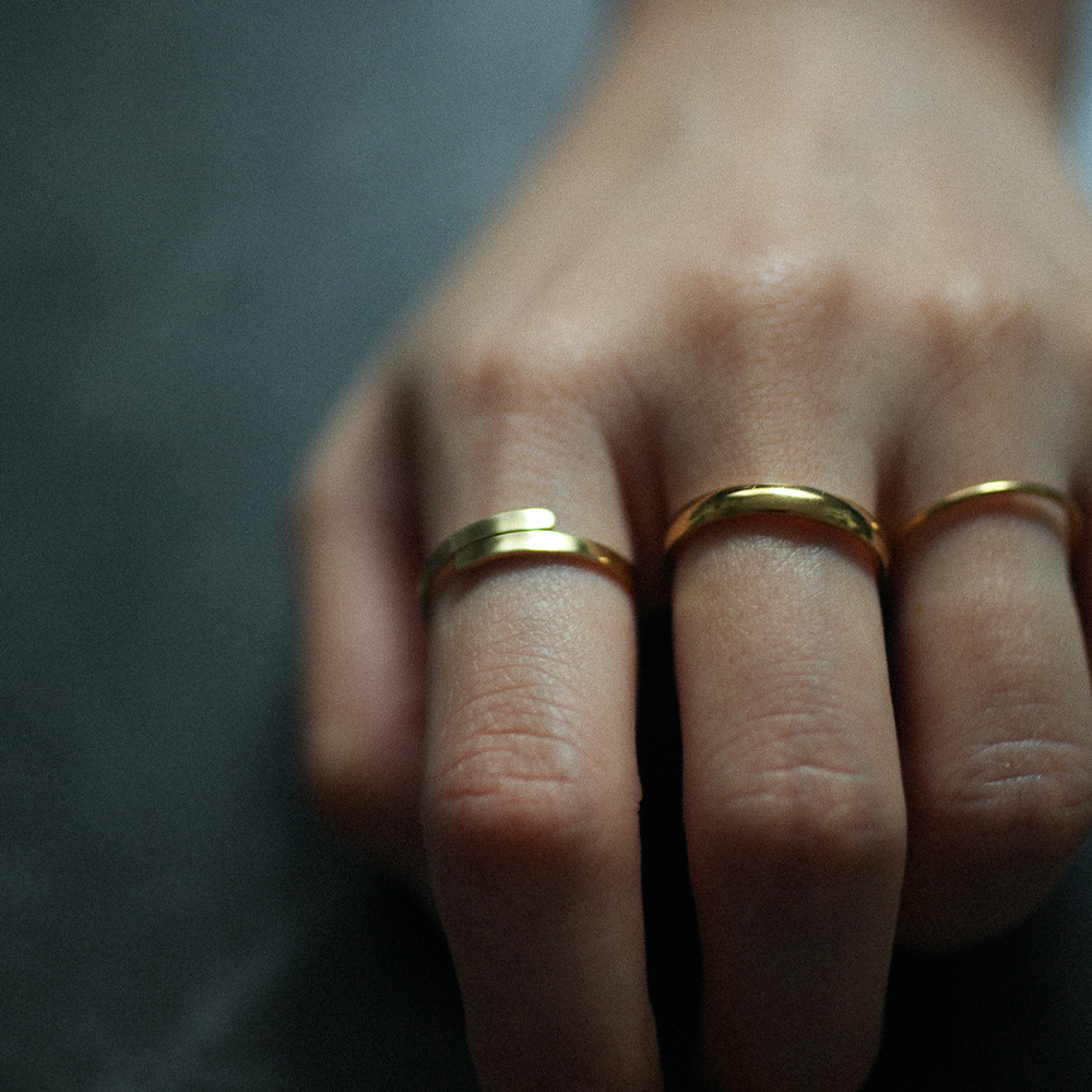 Offset bar ring 140 Gold