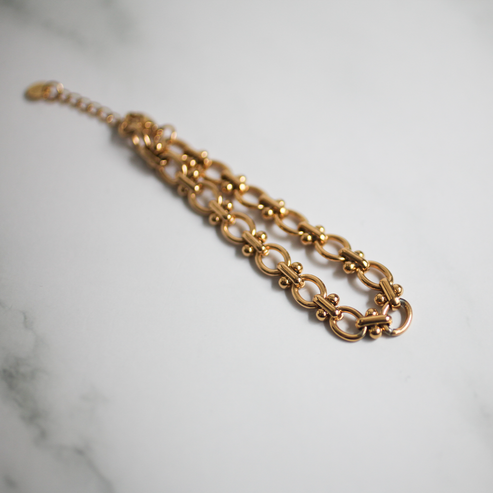 Bold loop bracelet 121 Gold