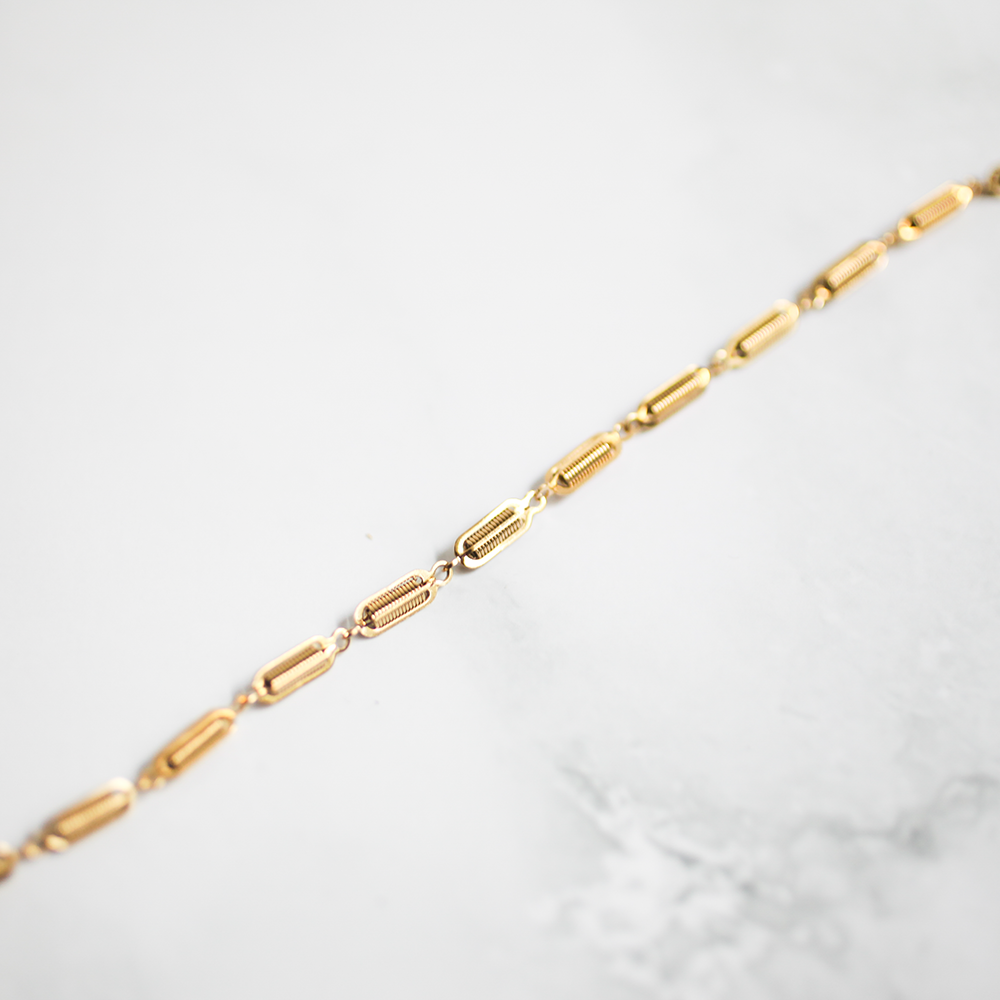 Frame motif bracelet 111 Gold