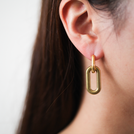 Spring oval pierce 127 Gold