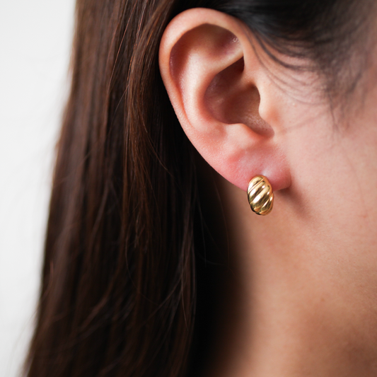 Twist dome pierce 126 Gold