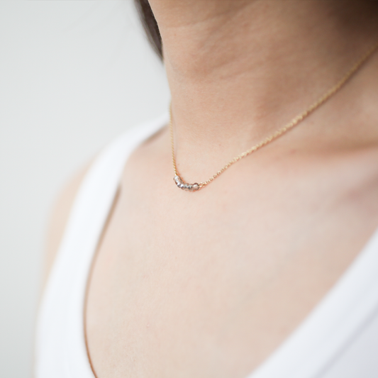 Crystal line necklace 134 Gold