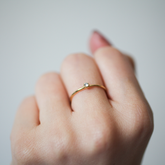 Solitaire stone ring 130 Gold