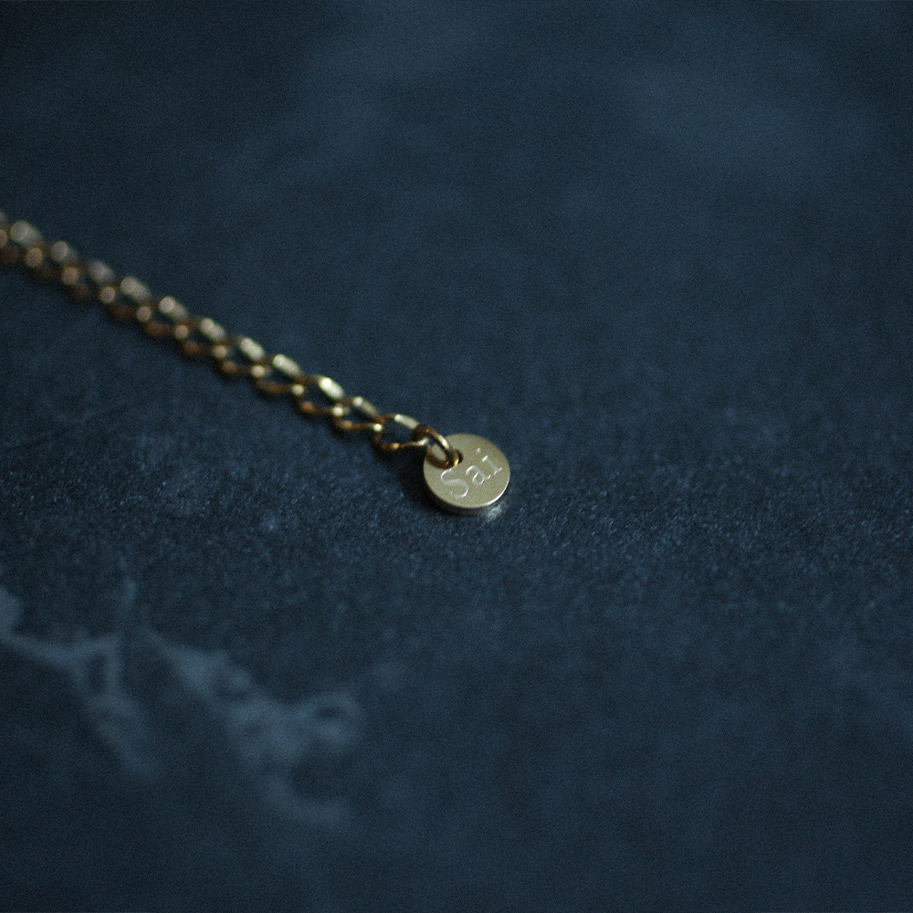 Whisper line necklace 186 Gold