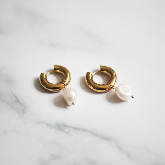 Bold pearl pierce 256 Gold