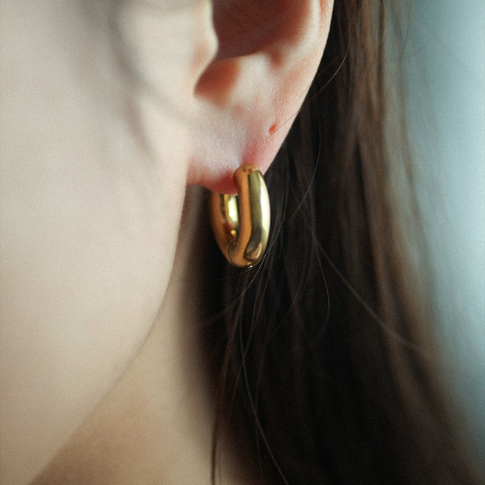 Bold pearl pierce 256 Gold