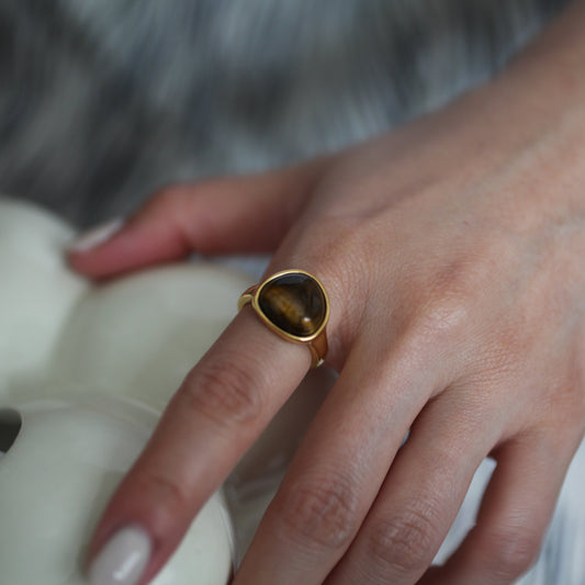 Amber tone resin ring 149 Gold