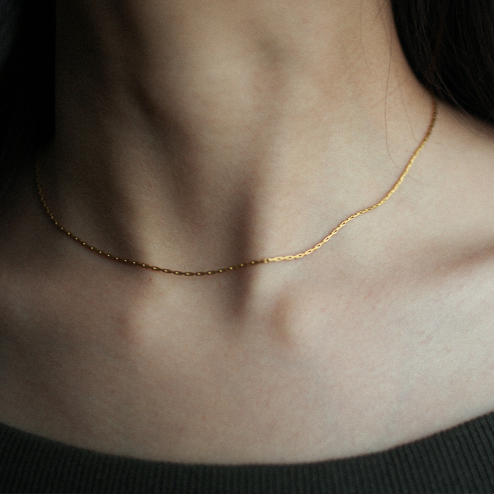 Linear skin necklace 185 Gold