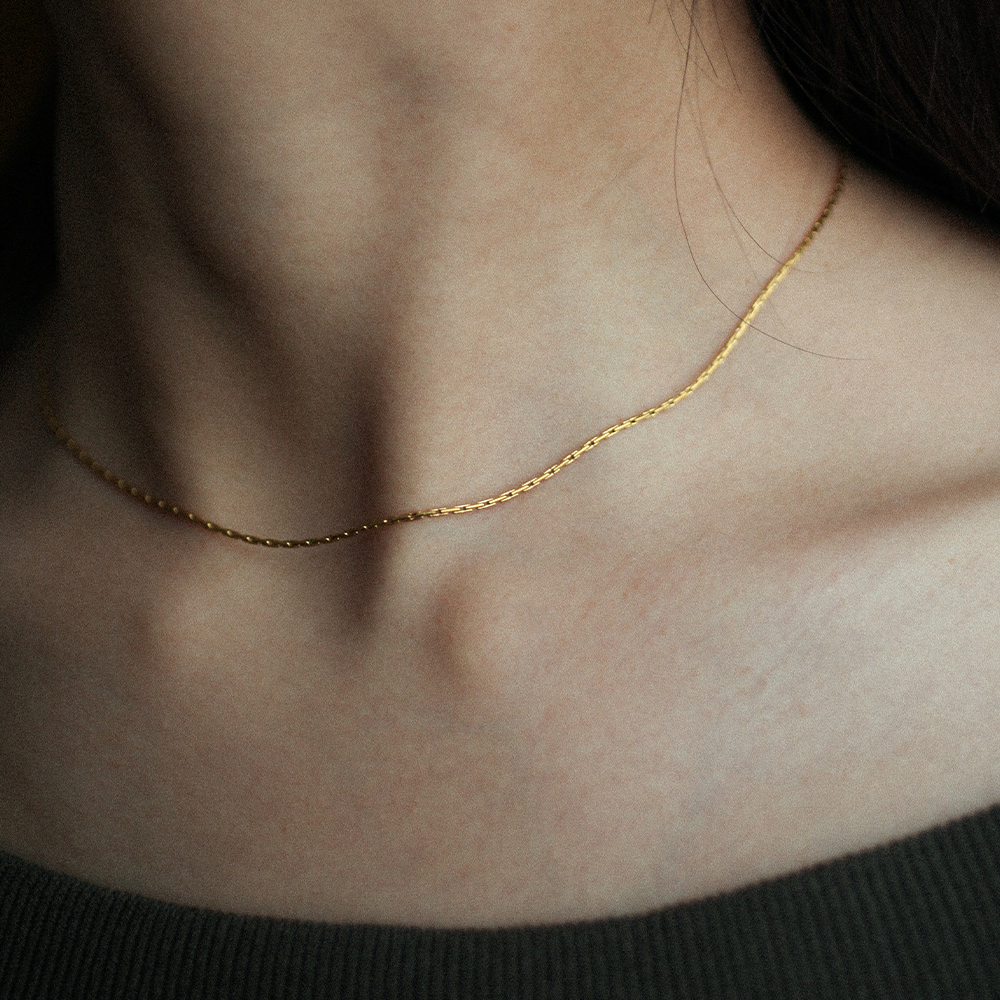 Linear skin necklace 185 Gold