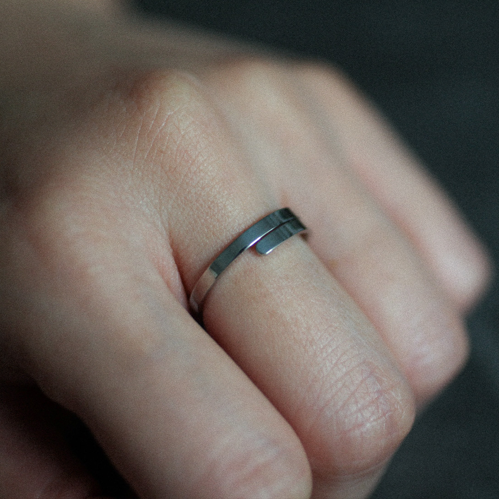 Offset bar ring 140 Silver