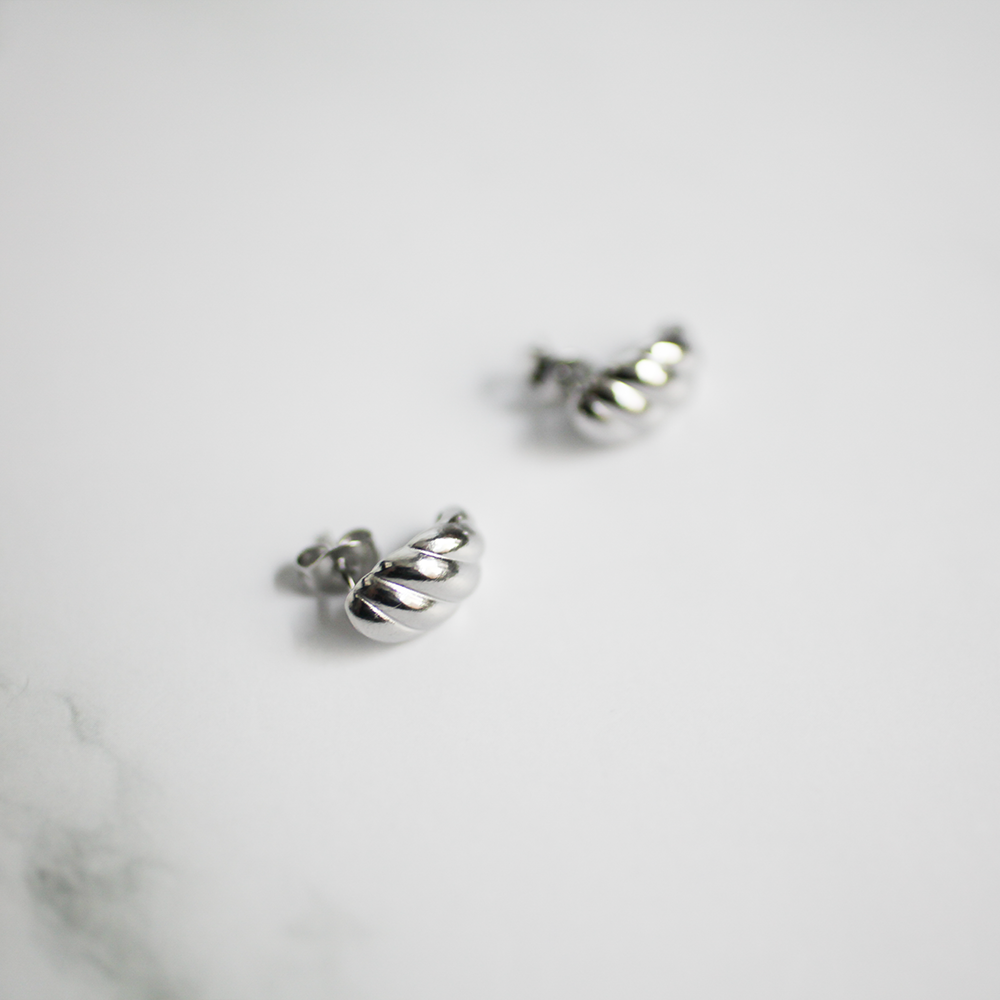 Twist dome pierce 126 Silver