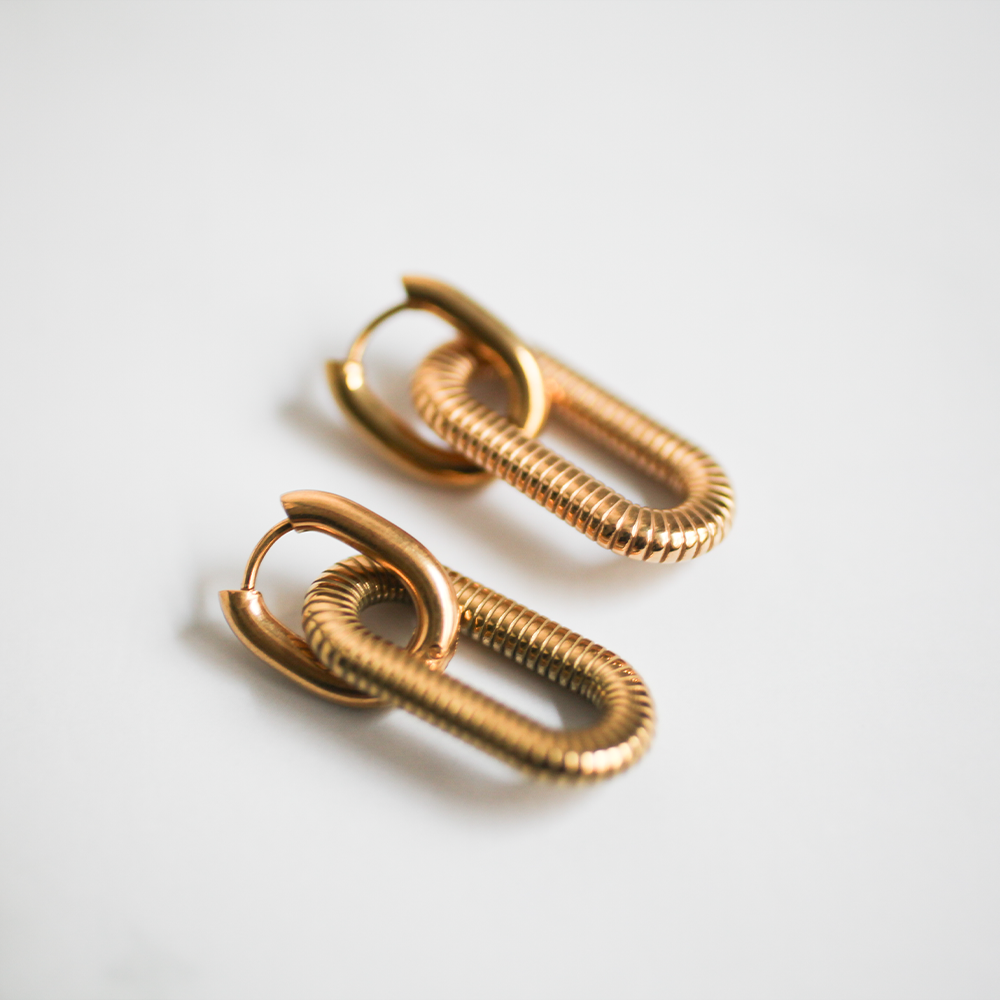Spring oval pierce 127 Gold