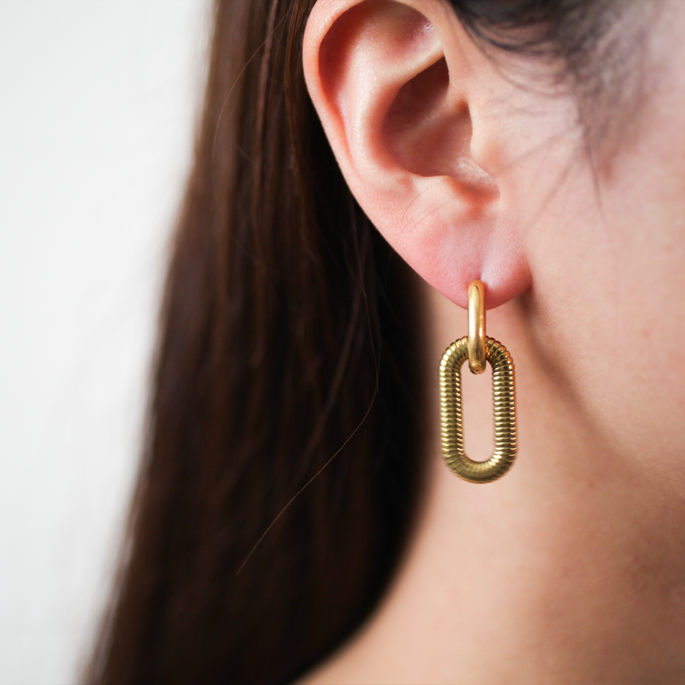 Spring oval pierce 127 Gold