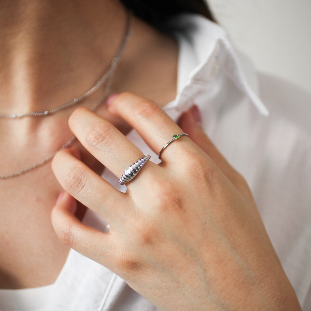 Solitaire green ring 143 Silver