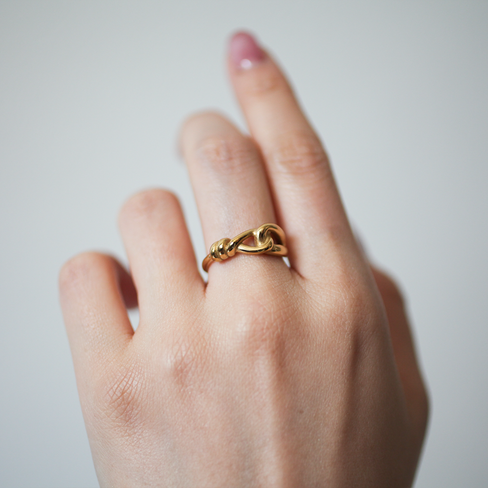 Knot ring 106 Gold
