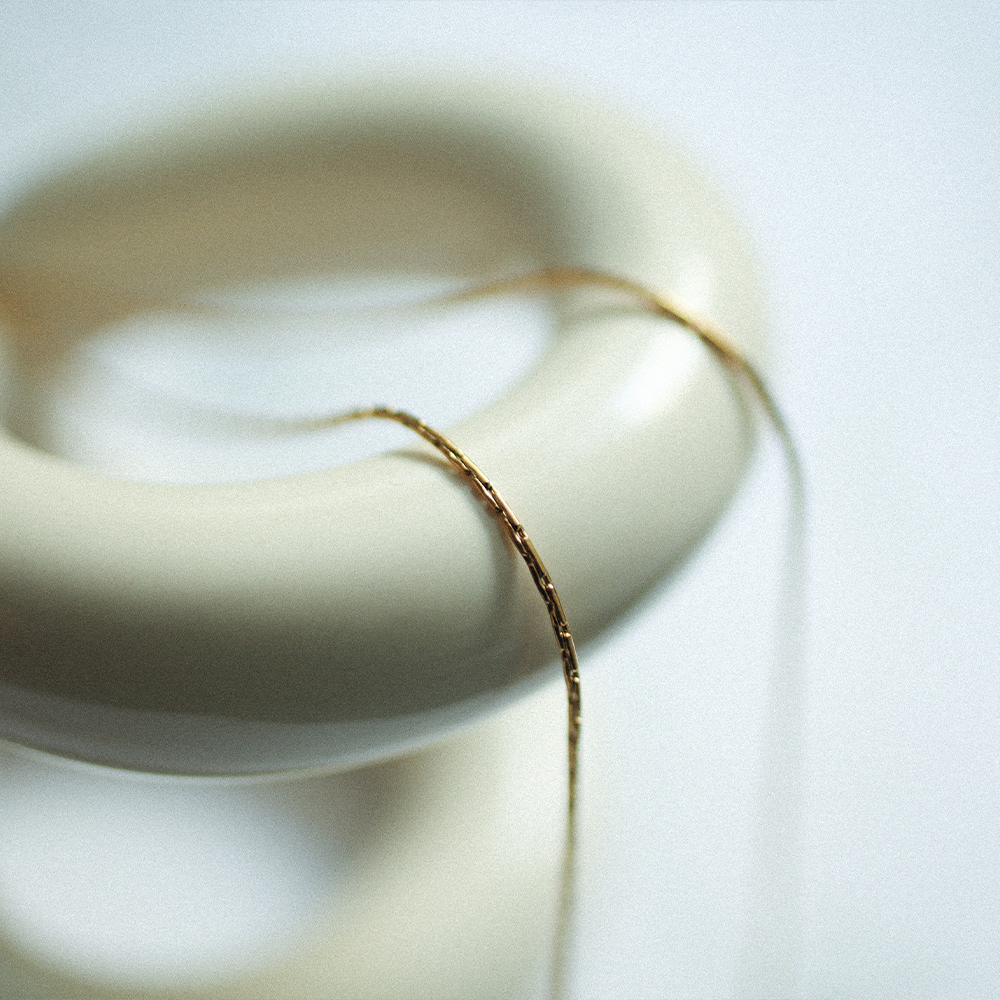 Linear skin necklace 185 Gold