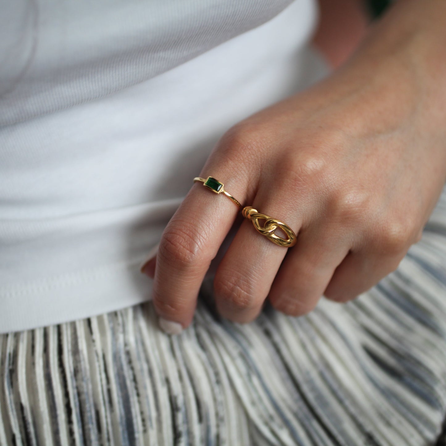Knot ring 106 Gold