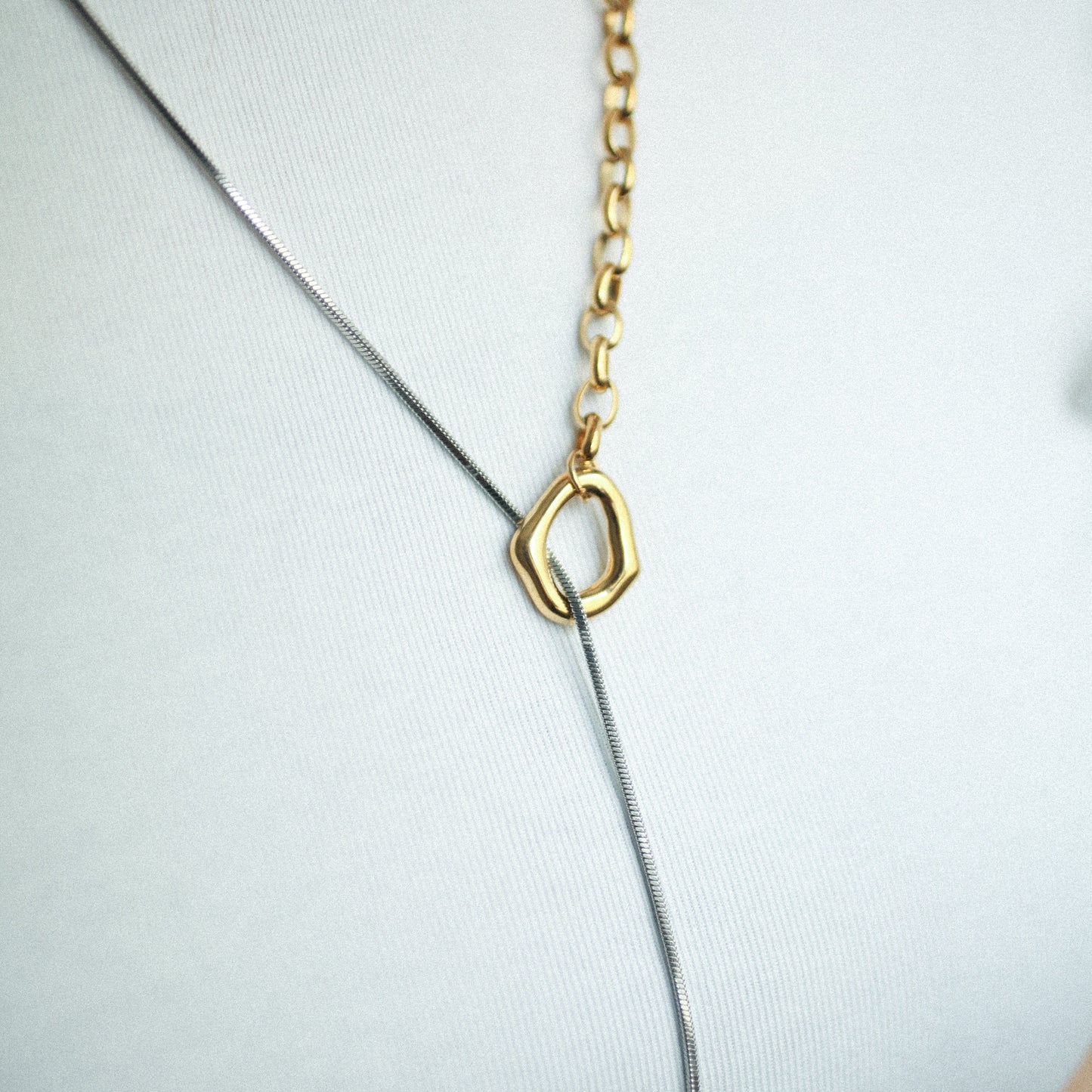 Regal drop necklace 190 Combi