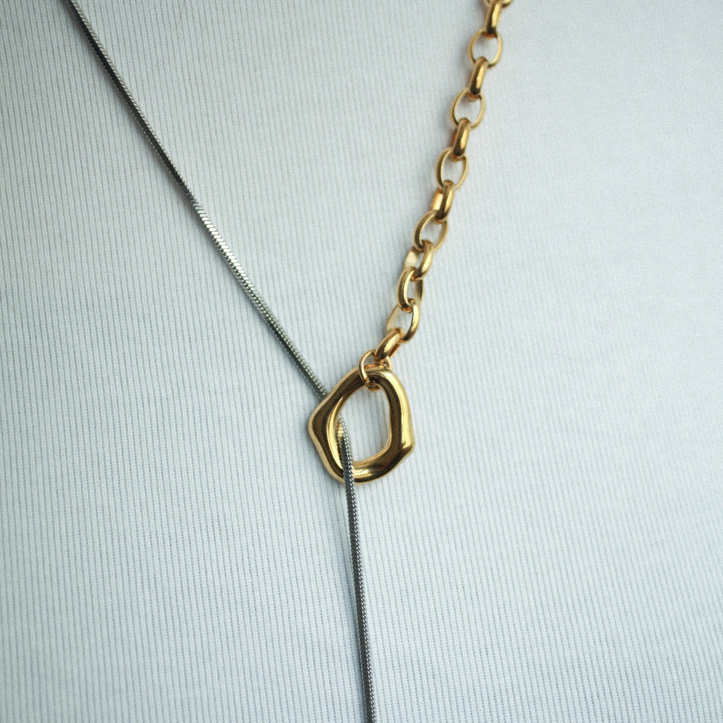 Regal drop necklace 190 Combi