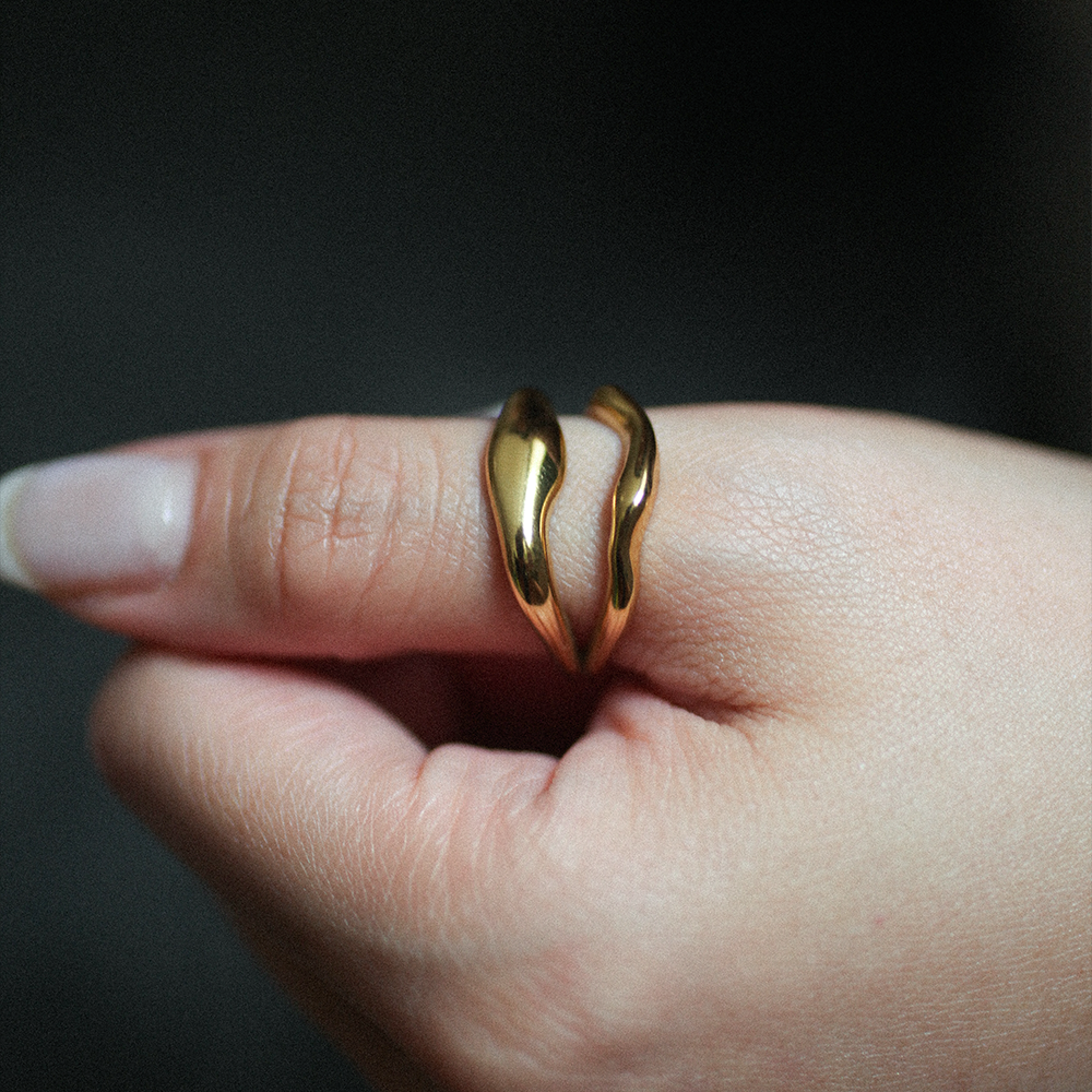 Wave open ring 245 Gold